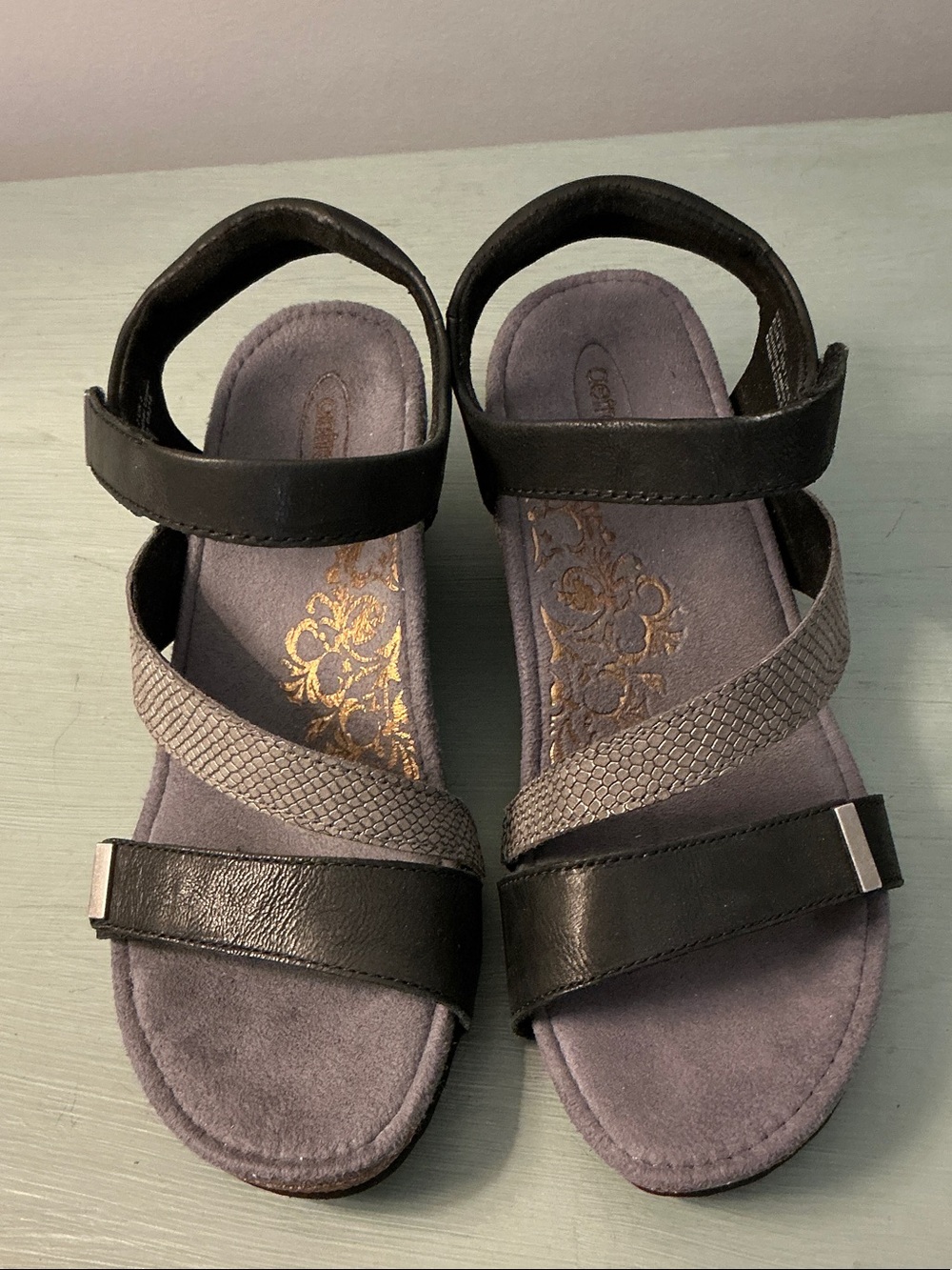 Aetrex Brynn Black and Gray Strappy Comfort Sandals size US 7/EUR 37